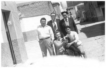 ai-En la puerta de casa